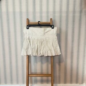 American Rag Y2K 2000’s Cream Pleated Skirt
